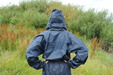 view details of set gm-3m026, Honeysuckle bathes in mud in rainwear