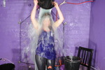 Bucket-Washing in Sportswear